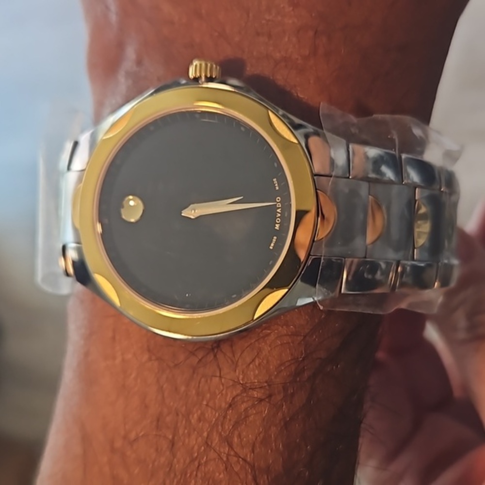 Authentic Men's Movado Black Dial Two-tone Siver and Gold Watch.